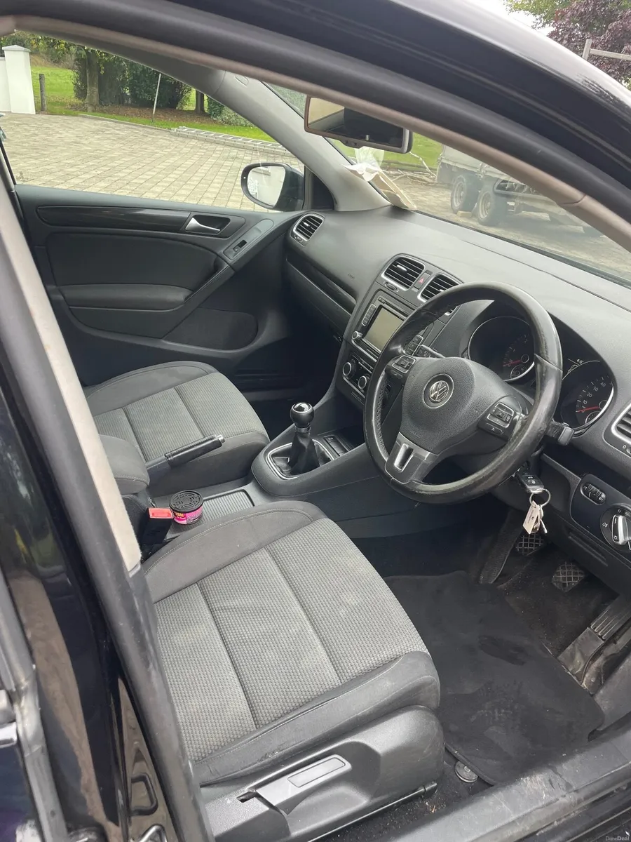 Volkswagen Golf 2012 - Image 3