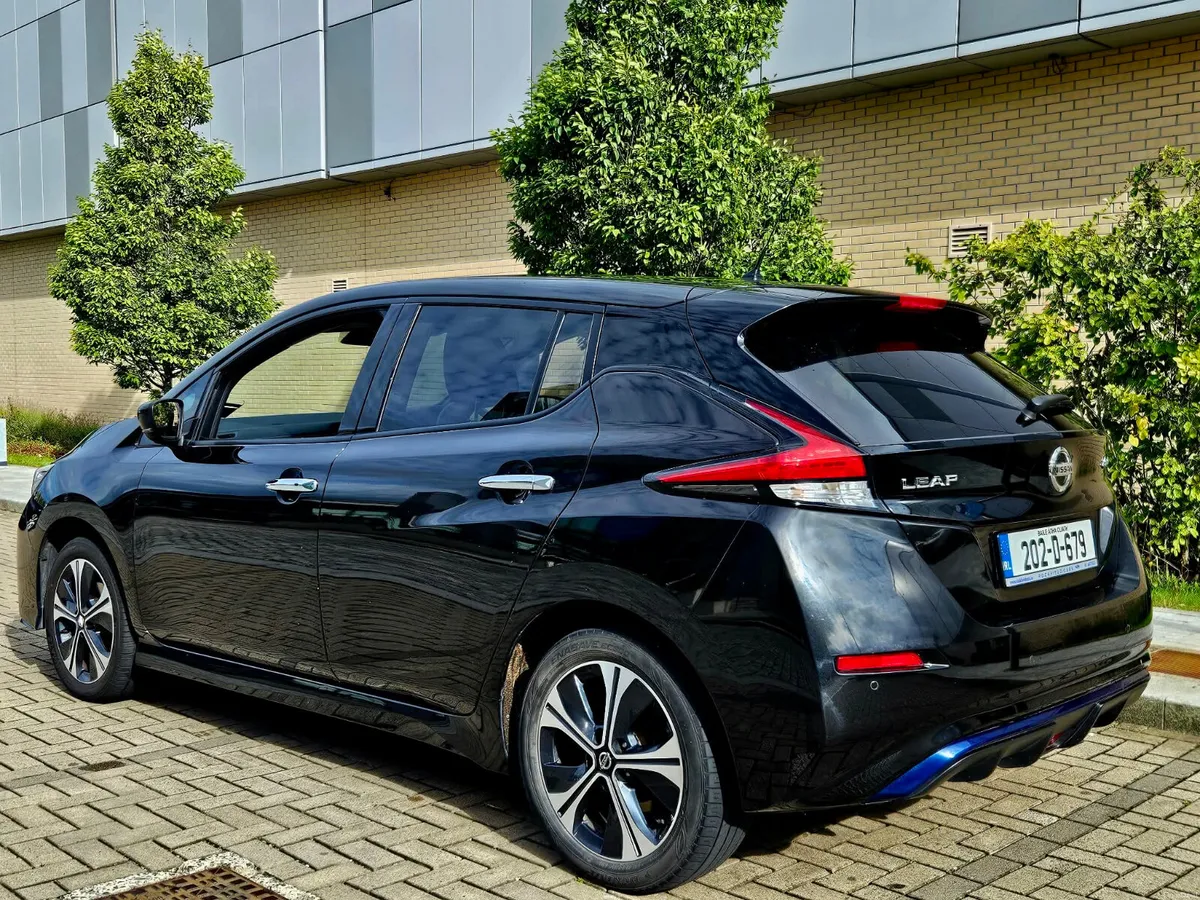 62KWH BIG BATTERY - SV PREMIUM - LEATHER - 120TAX - Image 6