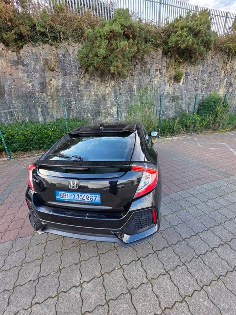 2017 Honda Civic - Image 5