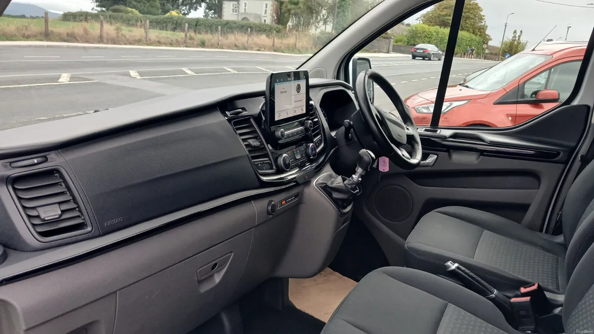2020 FORD CUSTOM TOURNEO LWB 9 SEAT - Image 4