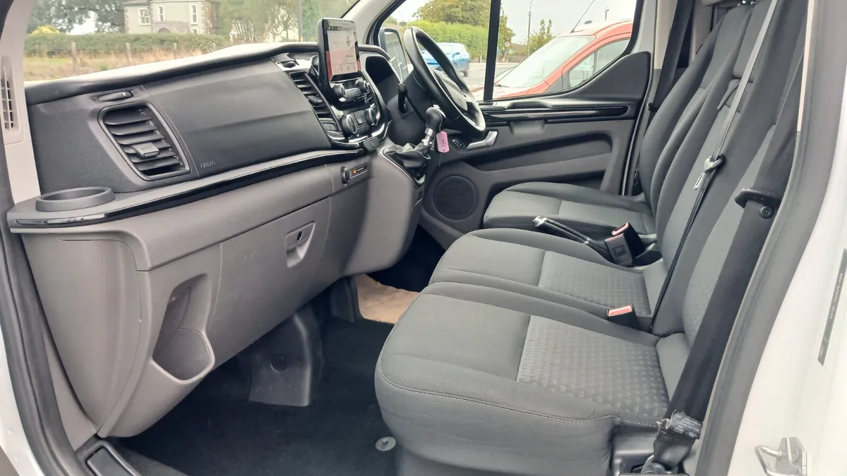 2020 FORD CUSTOM TOURNEO LWB 9 SEAT - Image 3
