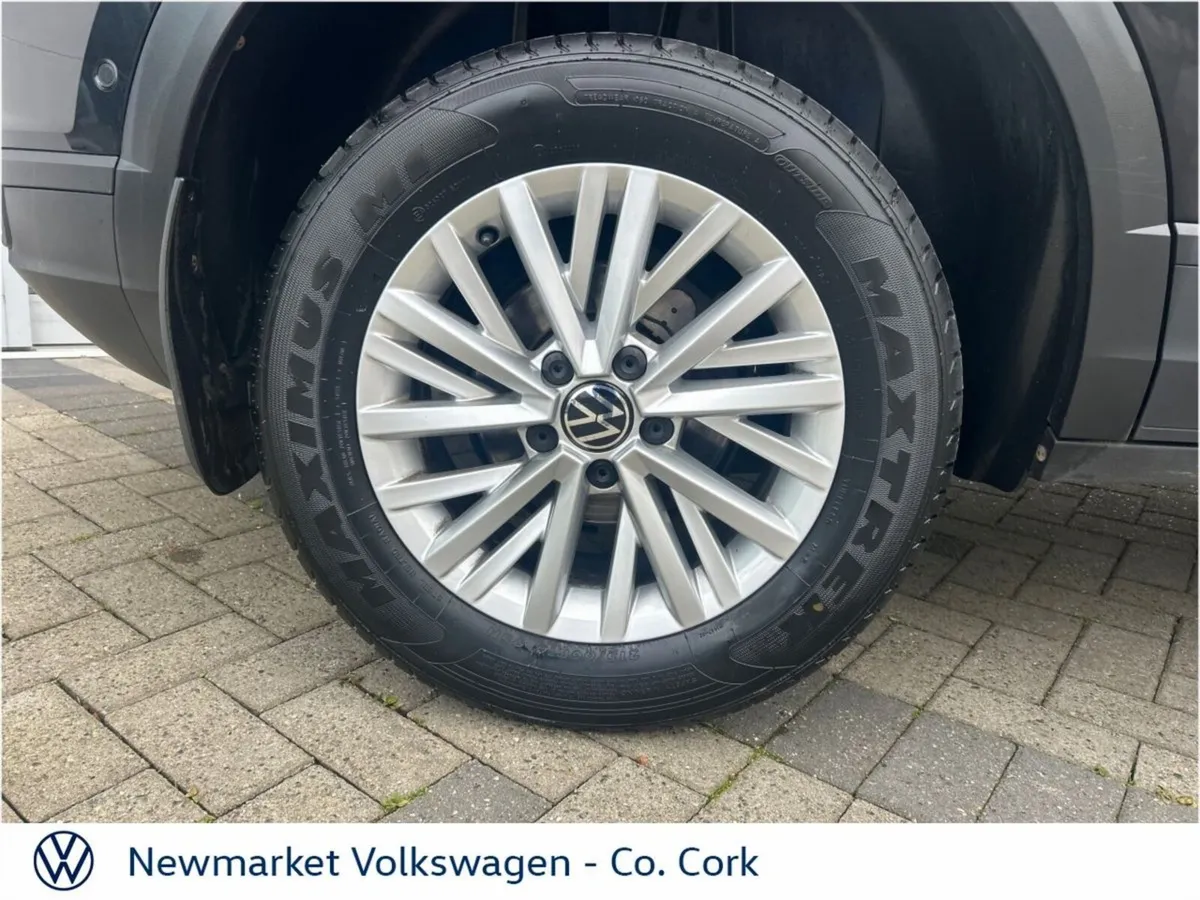 Volkswagen T-Roc 2.0TDI 116BHP LIFE 6 SPEED - Image 2