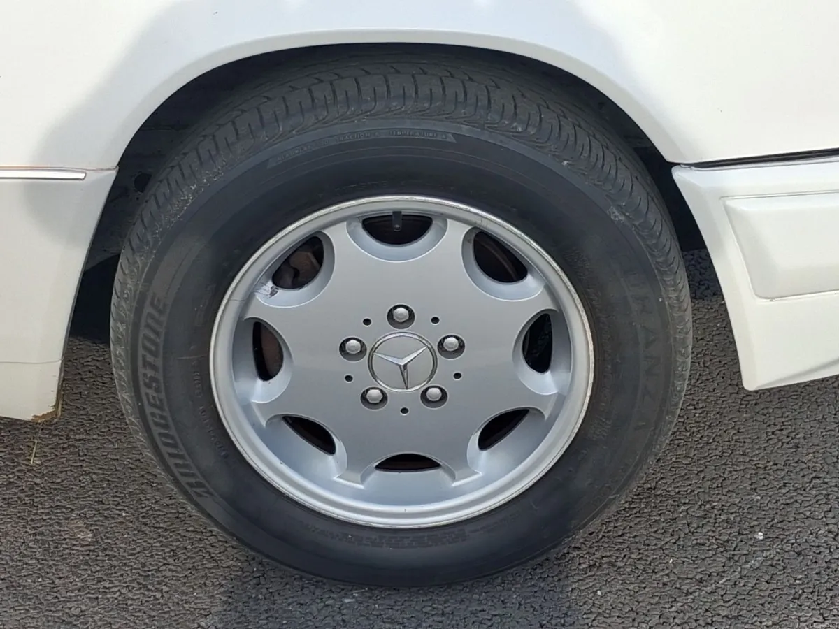 Mercedes-Benz E-Class 1997 - Image 6