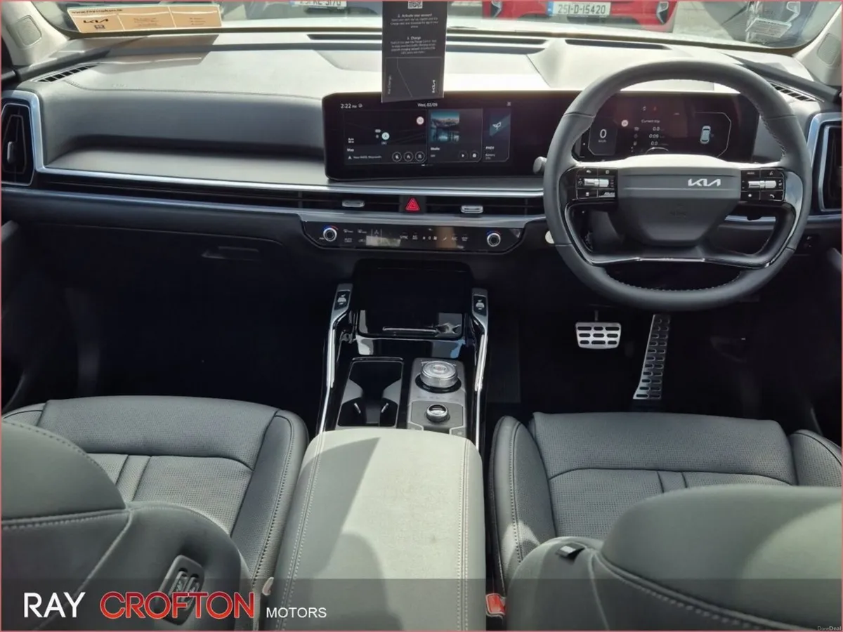 Kia Sorento 1.6 PHEV *3.9% APR* - Image 4