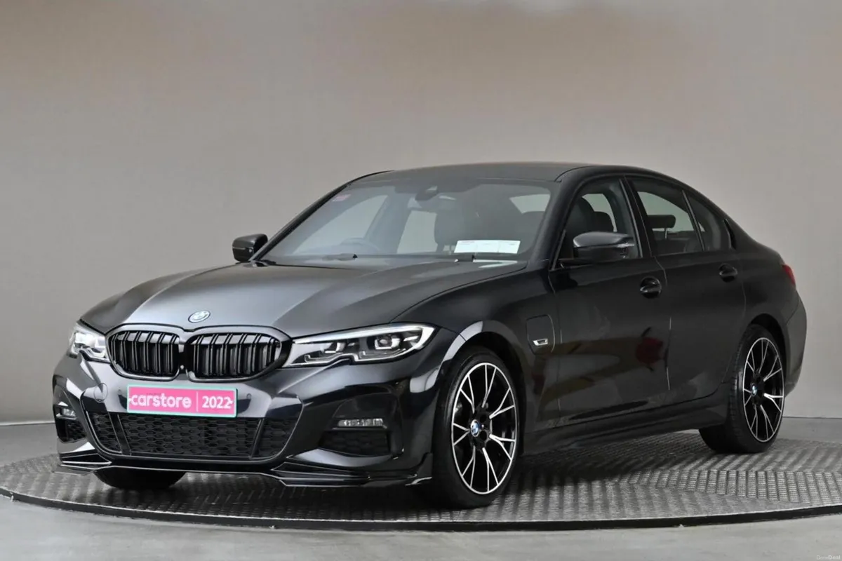 BMW 3-Series 330E M SPORT PHEV **360 PAN CAM**LOW - Image 3