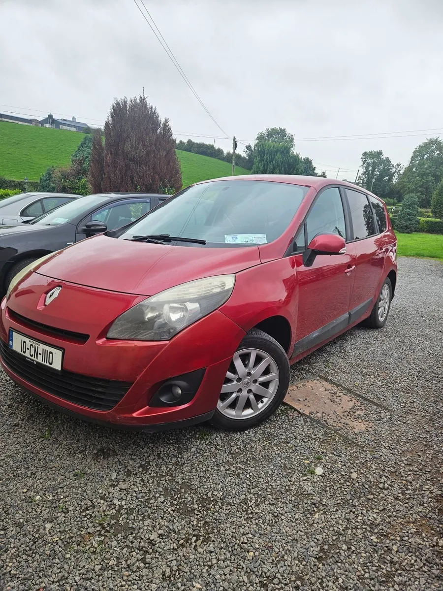 Renault Grand Scenic 2010 - Image 1