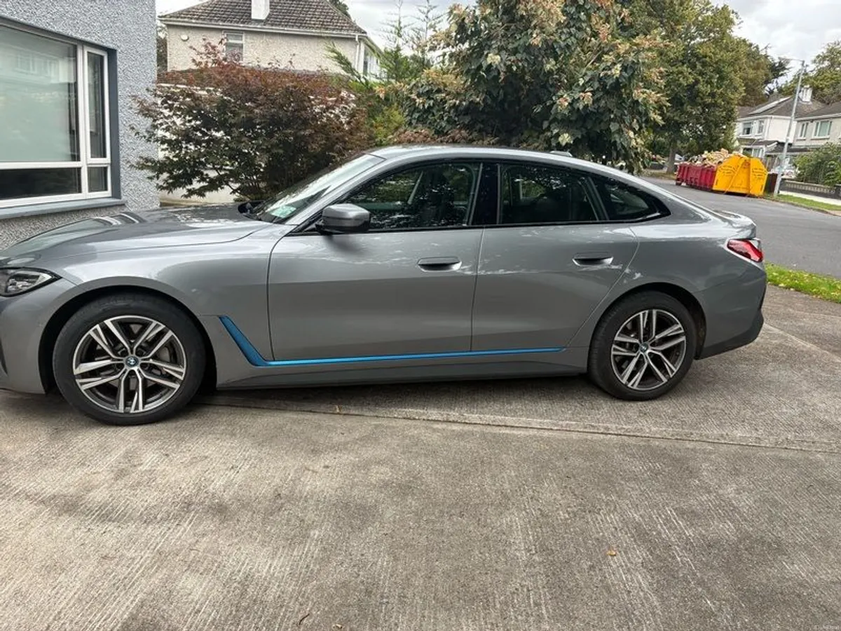 2024 Bmw I4 - Image 2