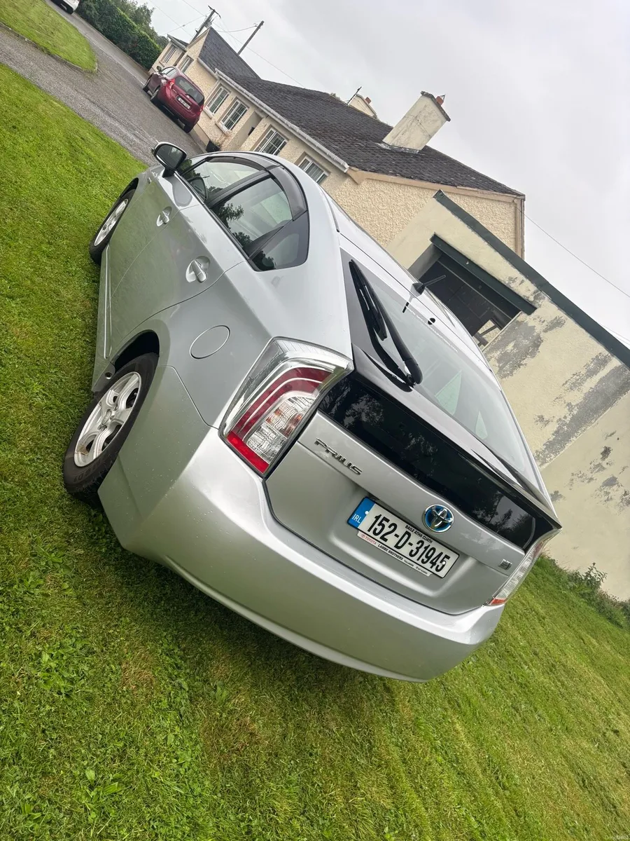 Toyota Prius - Image 4