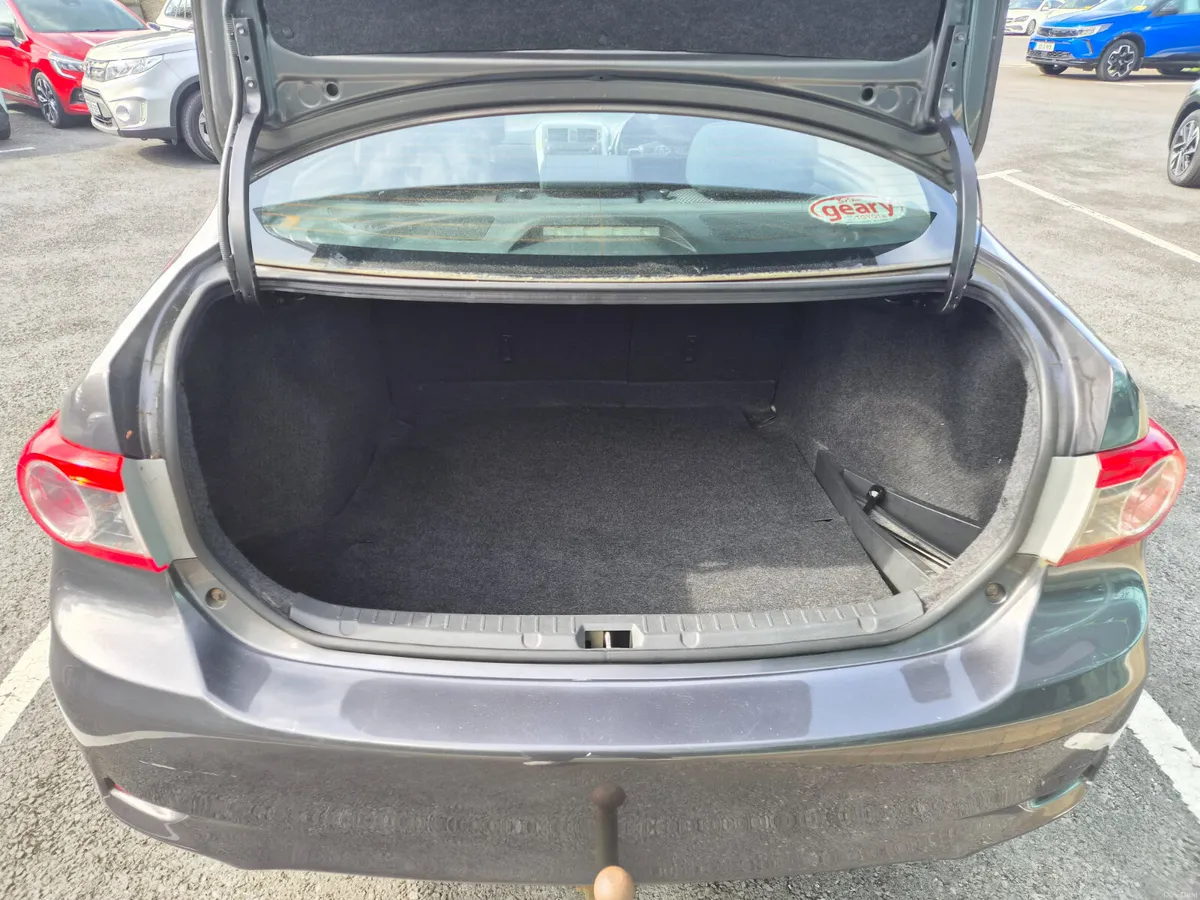 Toyota Corolla 2013 1.4L Diesel Manual - Image 5
