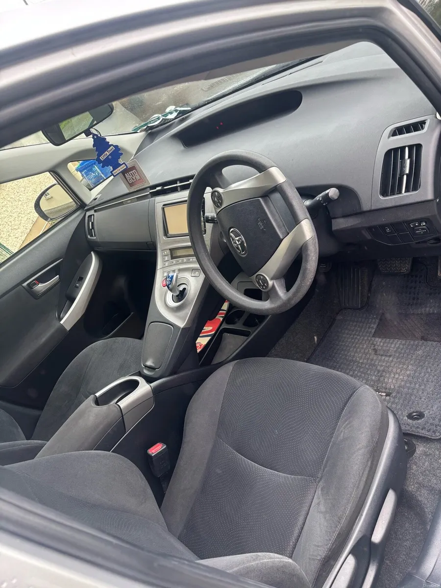 Toyota Prius - Image 6