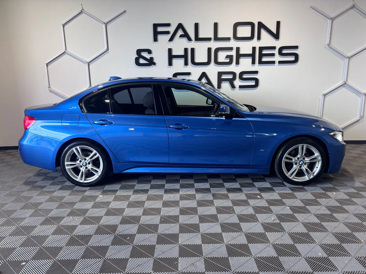 BMW 3-SERIES 330E AUTO HYBRID - Image 4