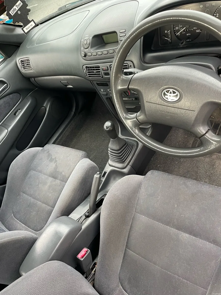 Toyota Corolla - Image 6