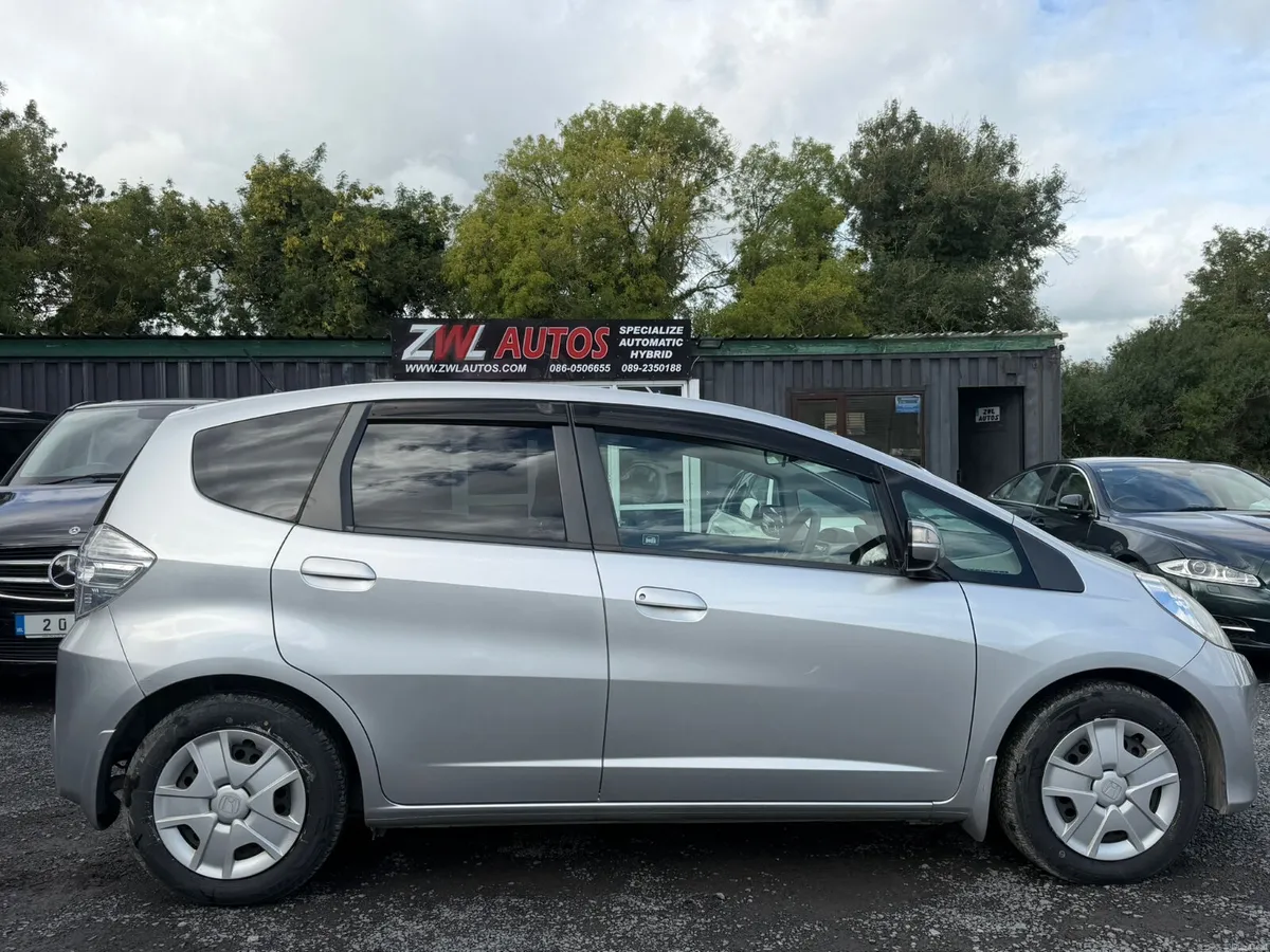 11 HONDA FIT 1.3 HYBRID - Image 5