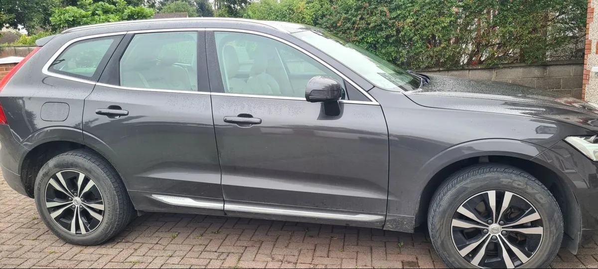 Volvo XC60 2022 - Image 5