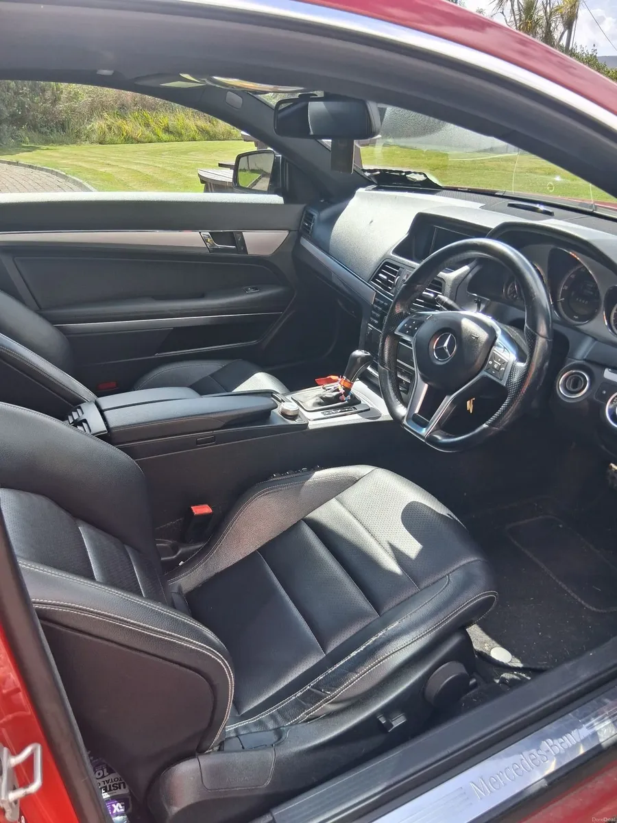 Mercedes-Benz E-Class 2011 - Image 4