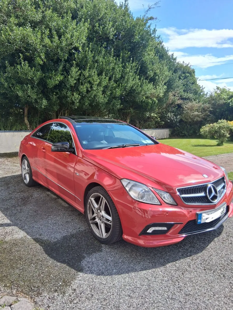 Mercedes-Benz E-Class 2011 - Image 1