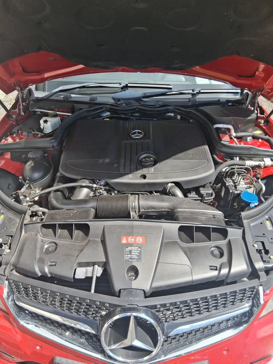 Mercedes-Benz E-Class 2011 - Image 6
