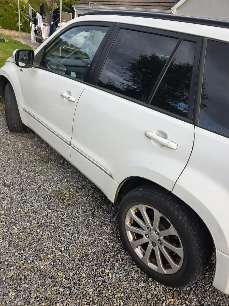 Suzuki Grand Vitara 2014 - Image 3