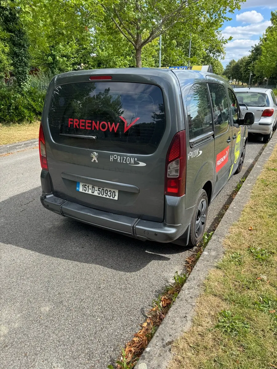 Wheelchair ready taxi partner - Image 3