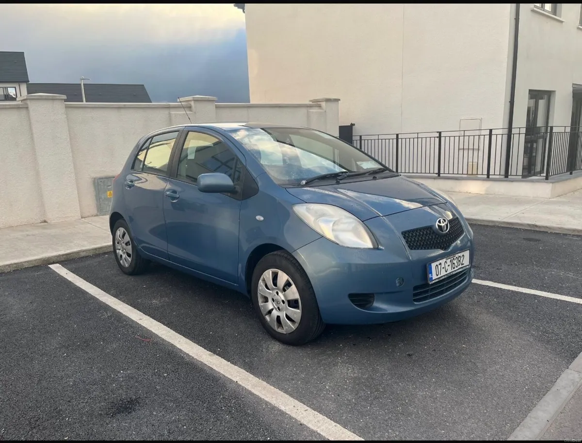 2007 Toyota Yaris - Image 1