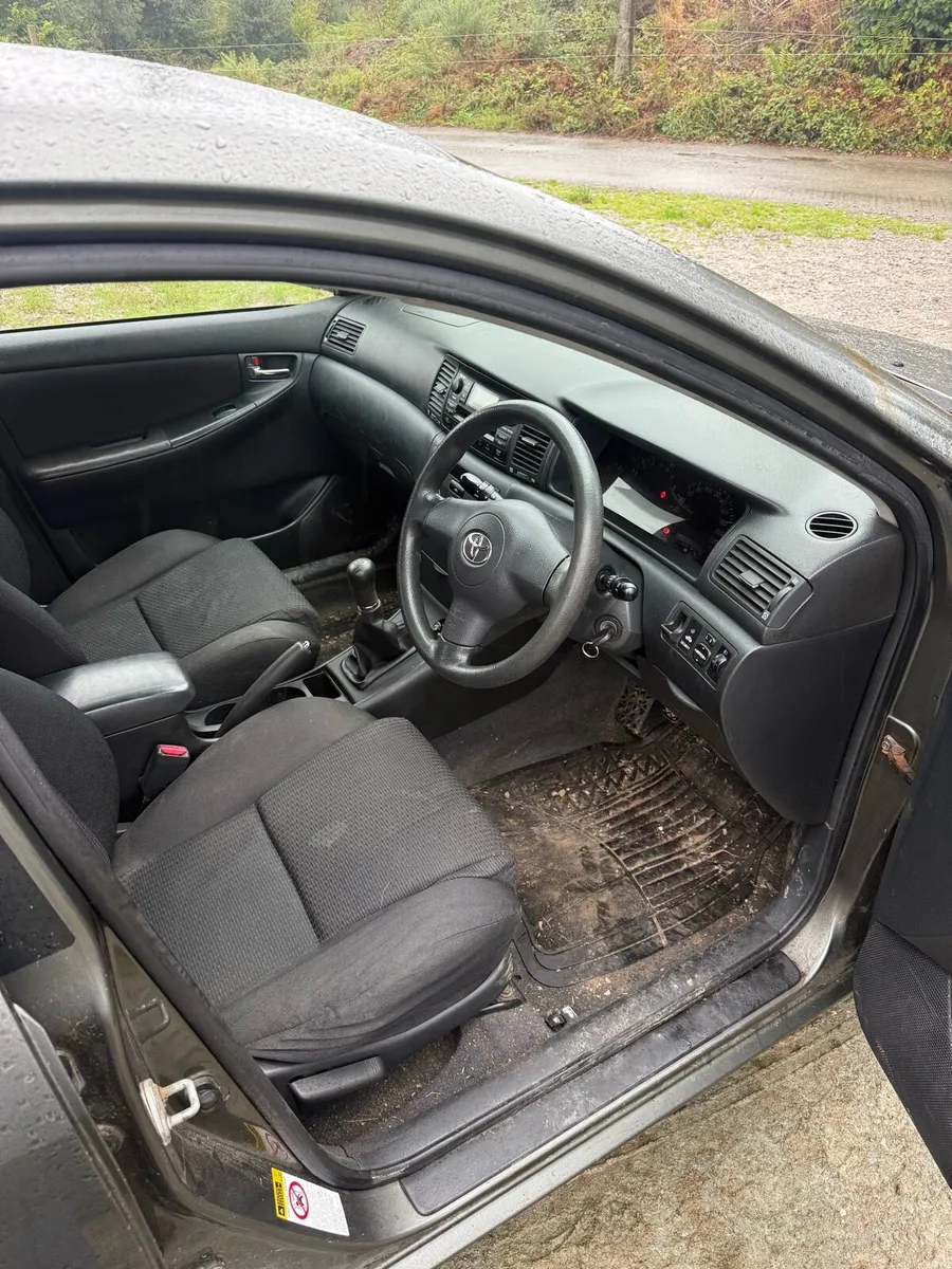 Toyota Corolla - Image 5