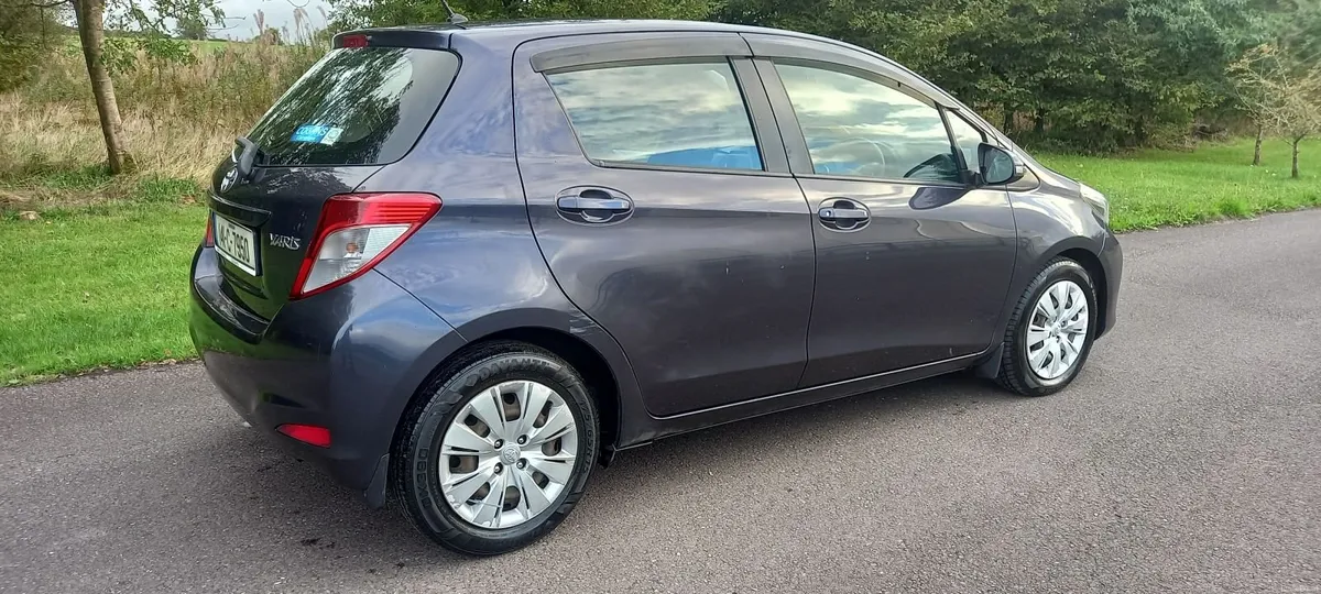 Toyota Yaris 2014 - Image 2