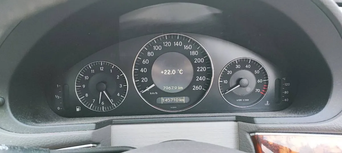 Mercedes E200 Kompressor, 1.8petrol, Automatic - Image 2