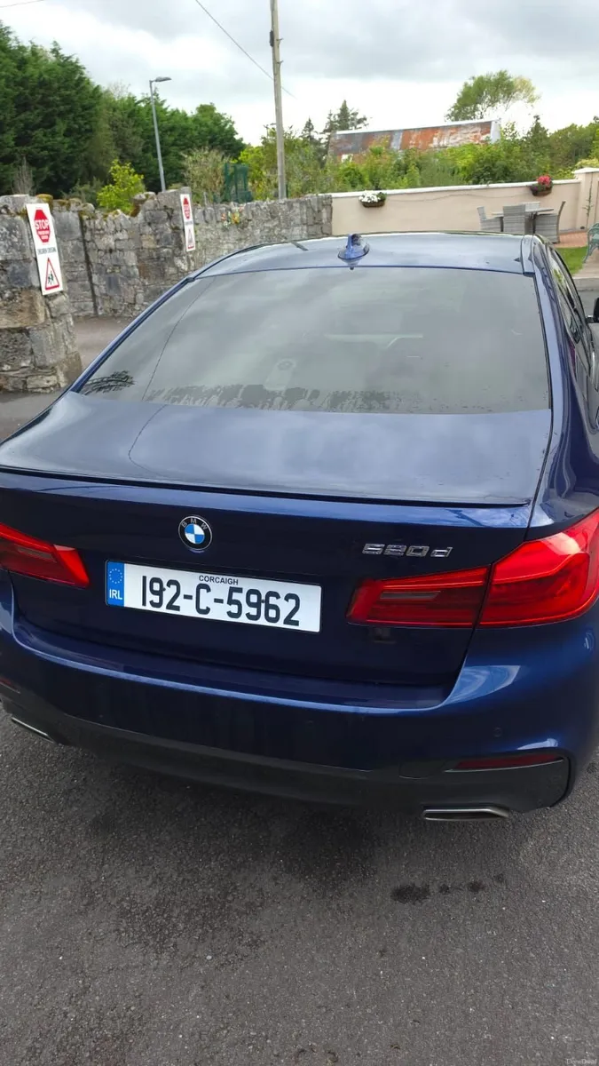 BMW 5-Series 2019 - Image 2