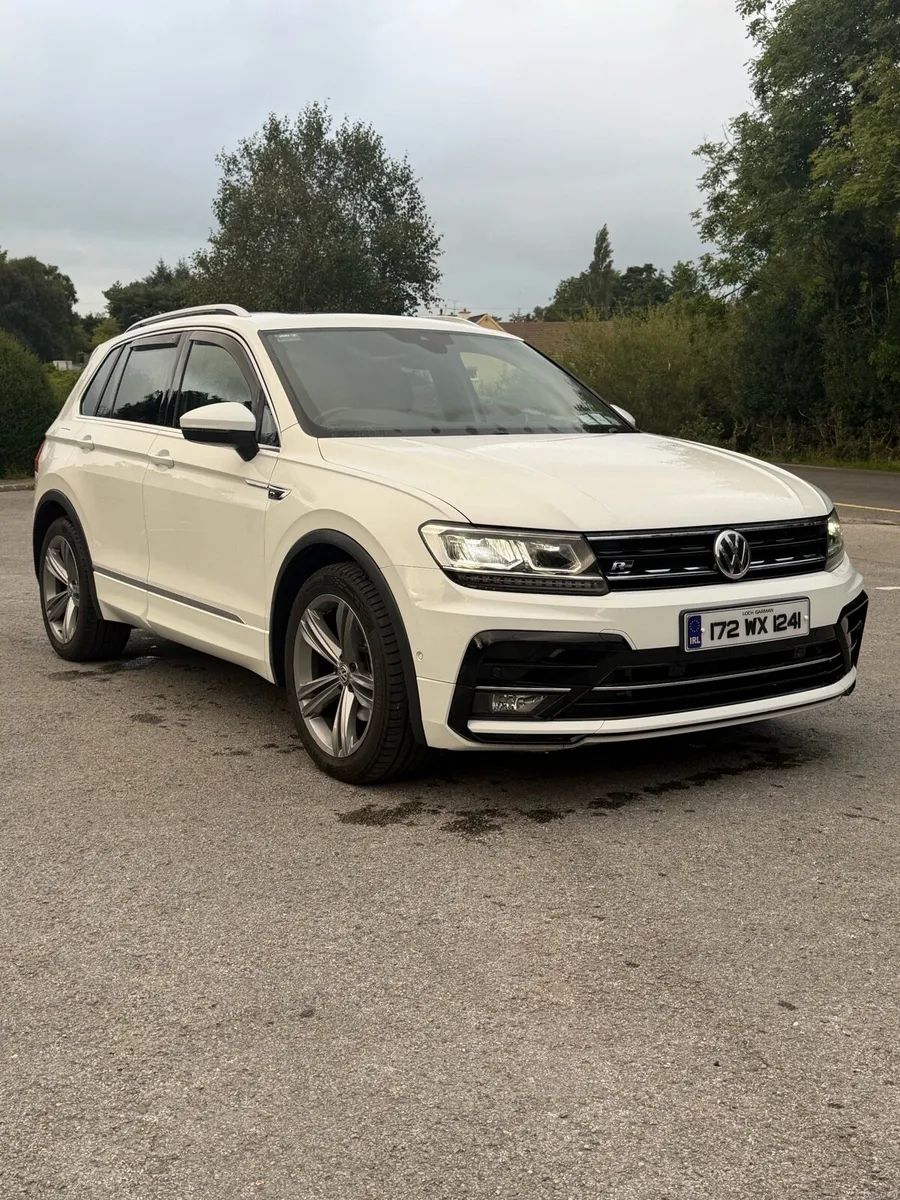 2017 VW Tiguan R-Line - Image 2