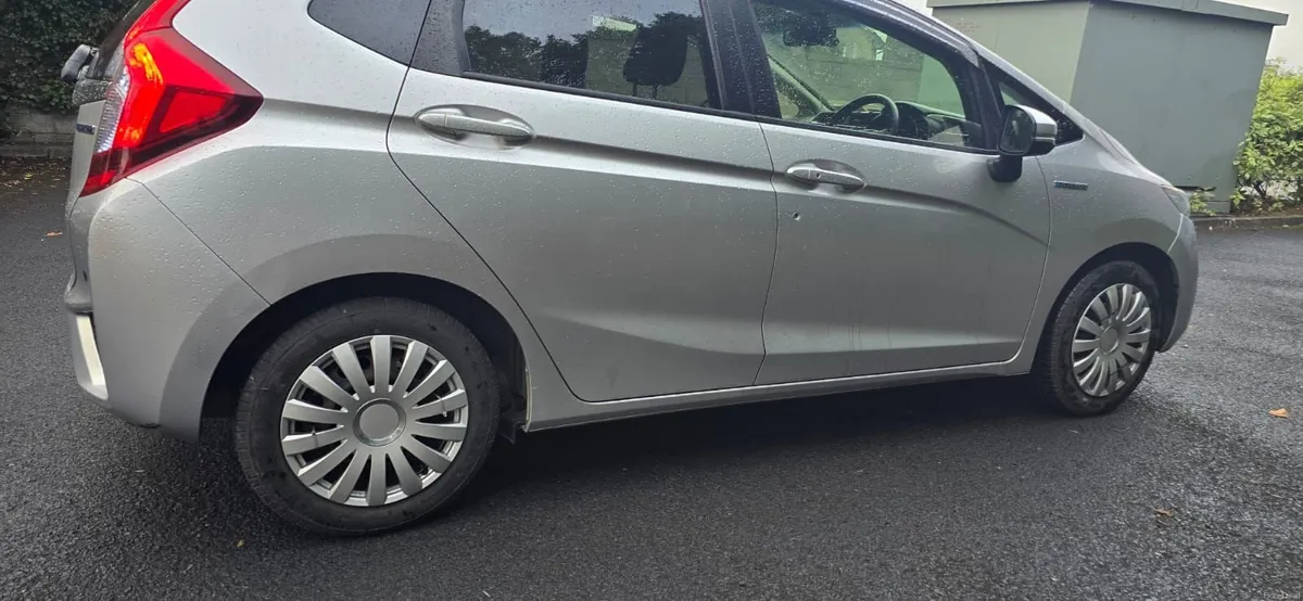 Honda Fit 2016 - Image 2