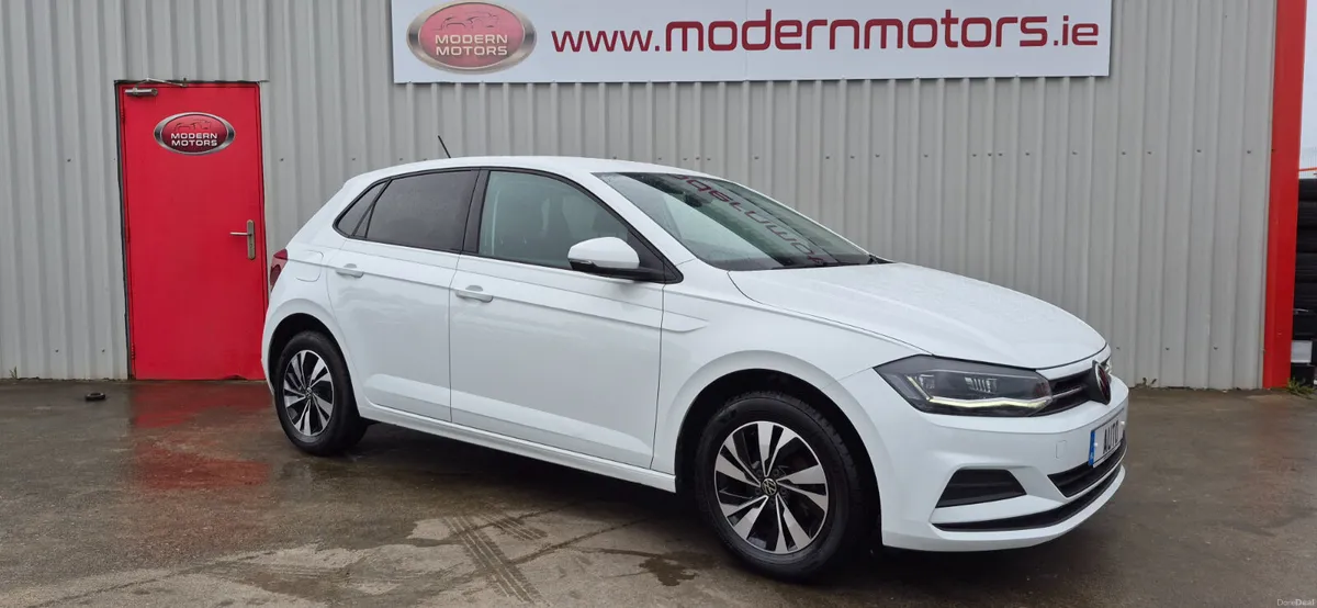Volkswagen Polo automatic 1.0 comfortline low kms - Image 1