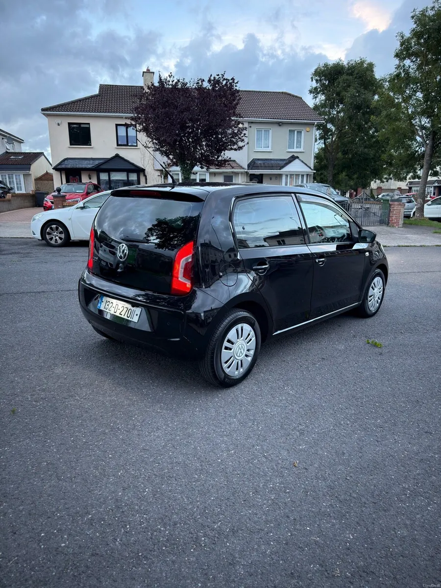 2013 Volkswagen Up! Automatic - Image 4