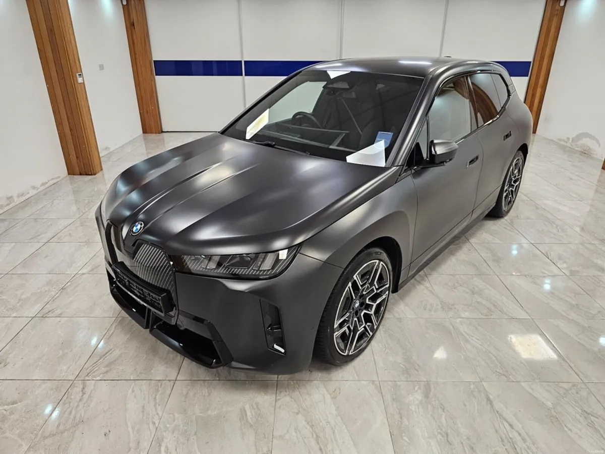 BMW iX STUNNING ! - Image 2