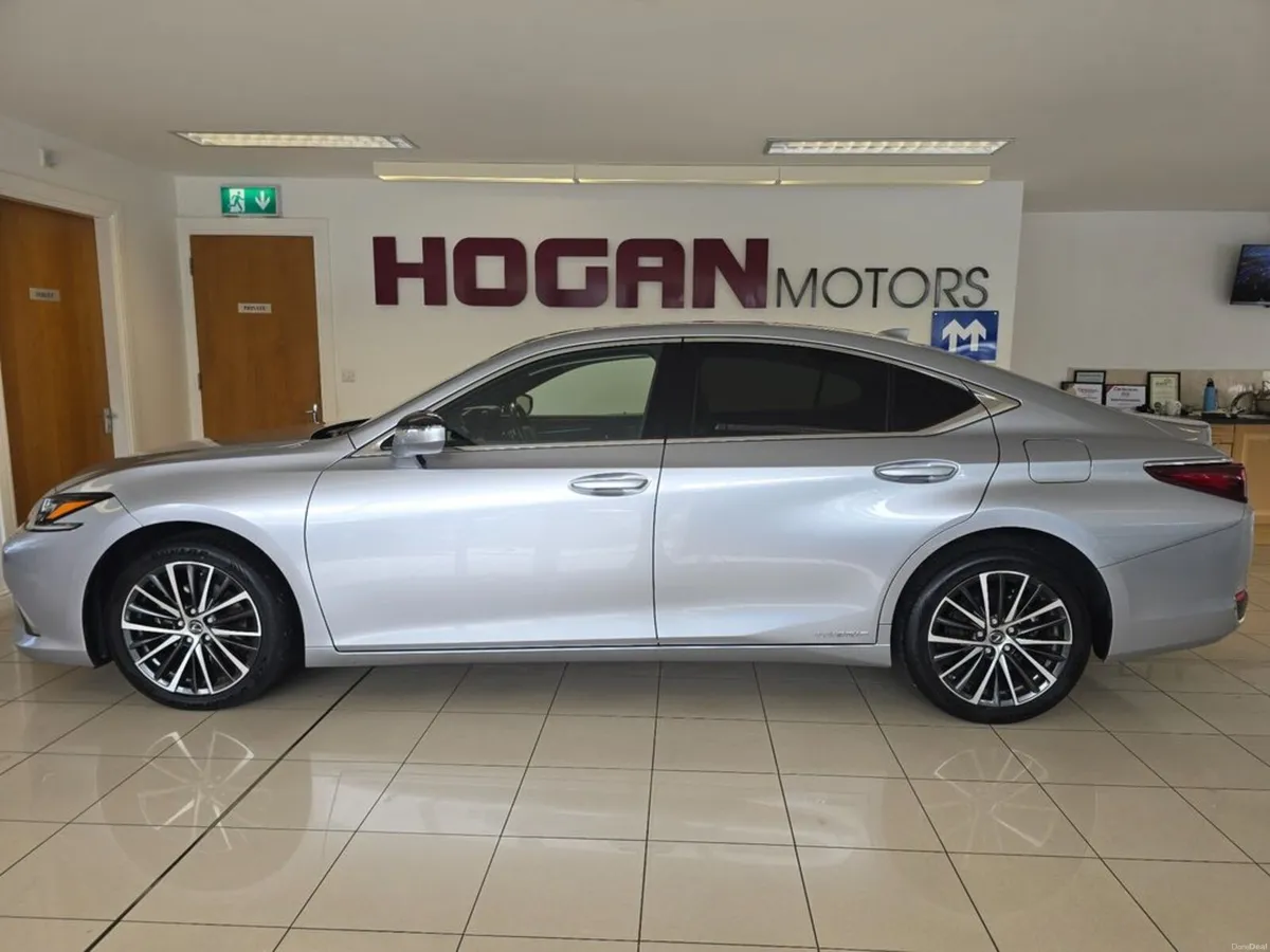 Lexus ES Hybrid Premium * Ultimate Spec * - Image 4