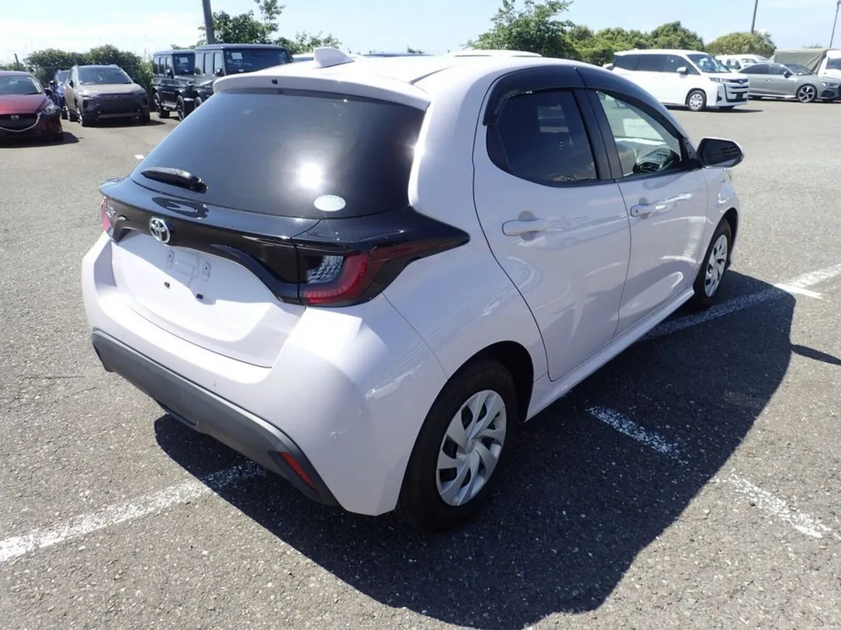 Toyota Yaris 1, 0 Edition Automatic 5Dr H/B - Image 5