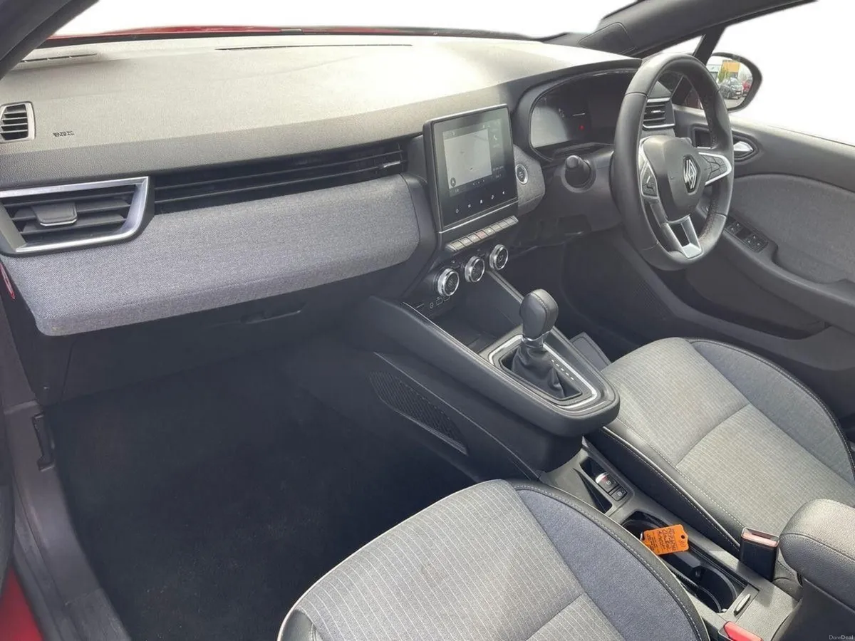 Renault Clio E-TECH Hybrid 145 Auto DFull Techno - Image 5