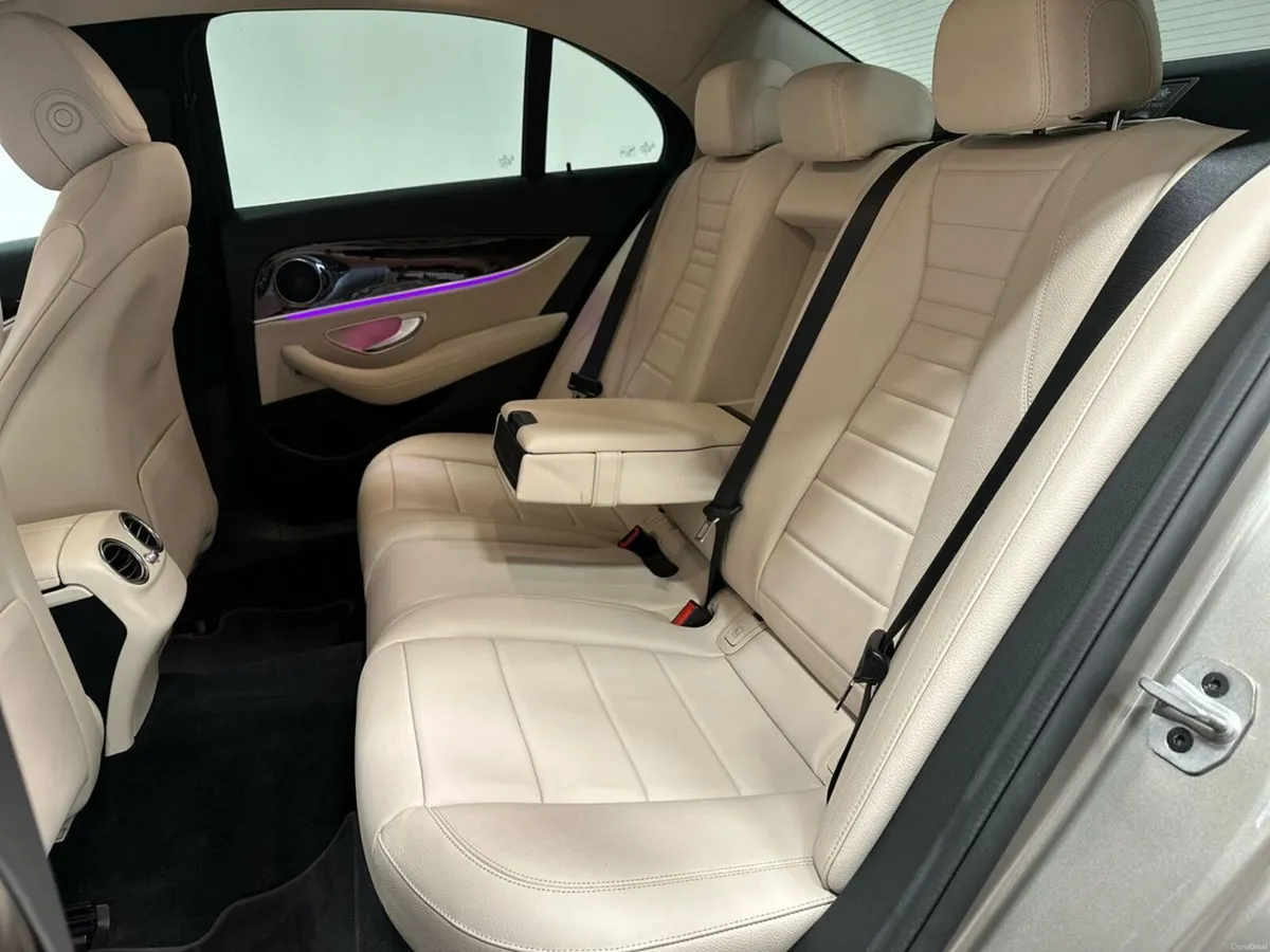 Mercedes-Benz E-Class E220 D AMG Exterior Line - Image 4