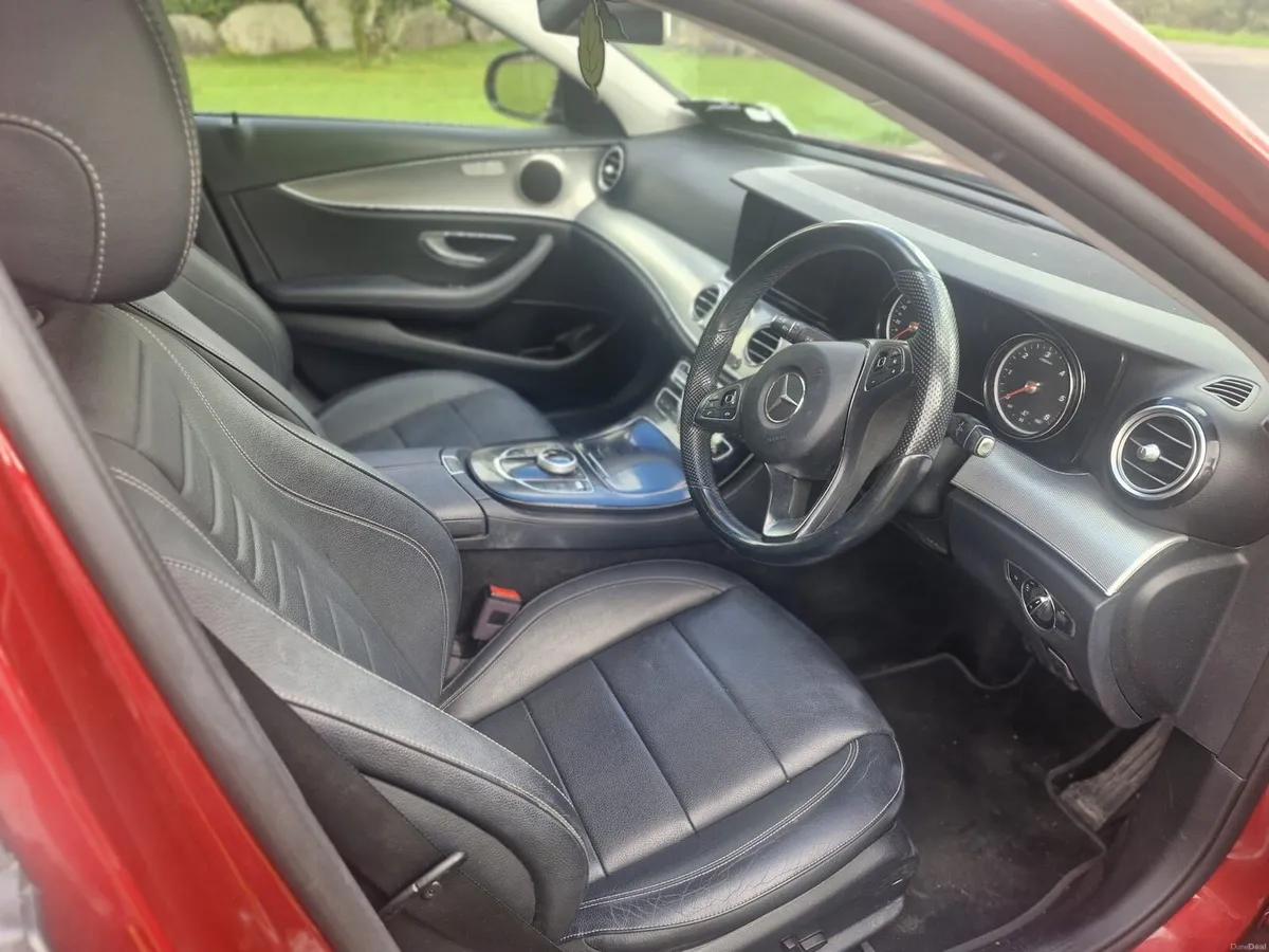 Mercedes Benz E220d - Image 5