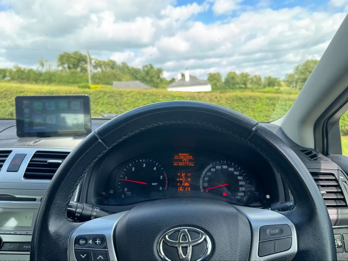Toyota Avensis 2012 - Image 4