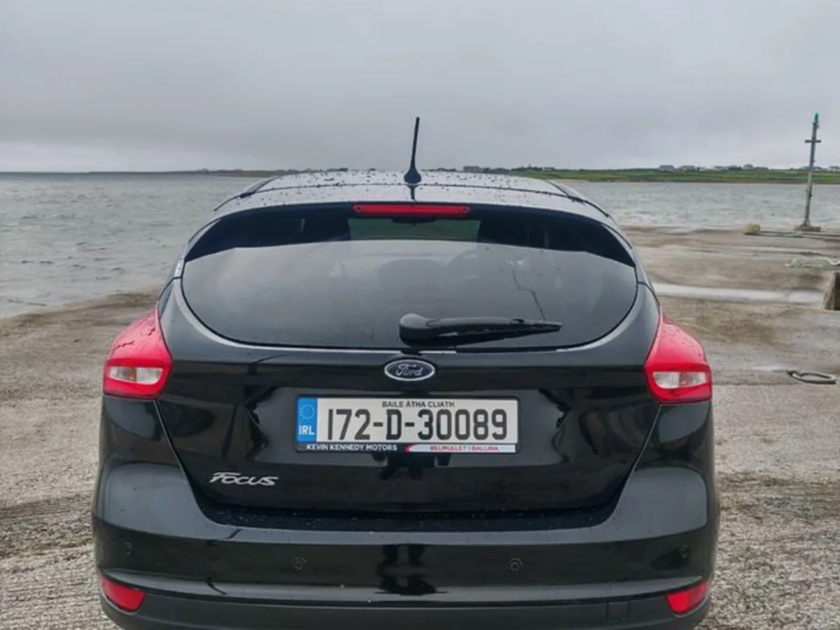 Ford Focus 1.5 TDCI Zetec Edition 120PS 5DR - Image 6