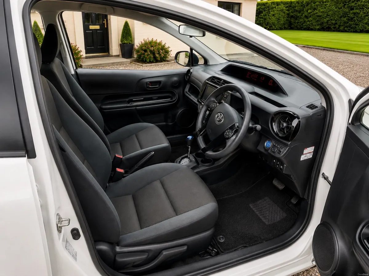 🔥Toyota Aqua S Style Auto NCT 08/28 P/S  46K KM🔥 - Image 6