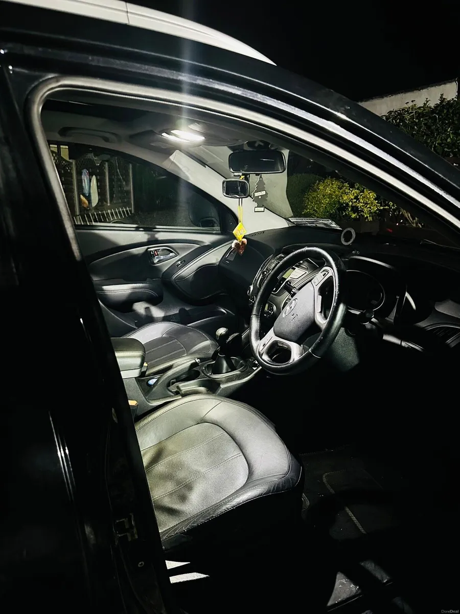 2011 Hyundai ix35 | Economical SUV | Sunroof - Image 5