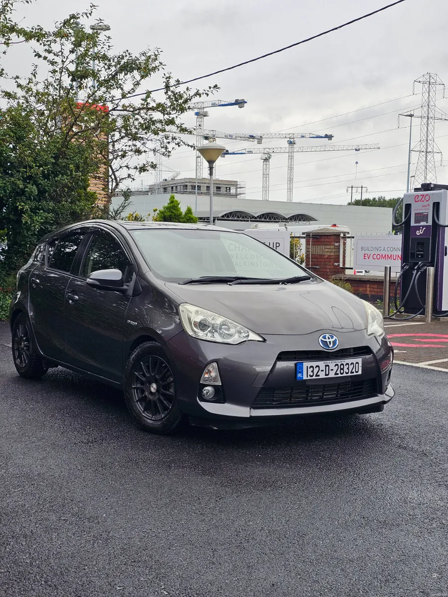 Toyota Aqua Hybrid 2013 - Image 3