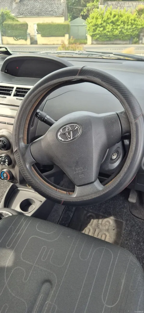 Toyota Yaris 2009 - Image 6