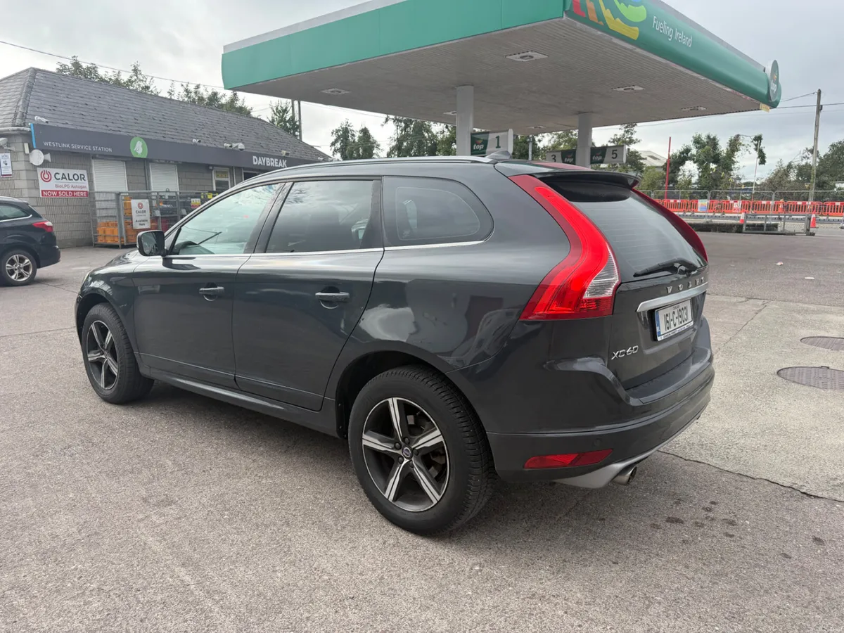 2016 Volvo XC60 - Image 3