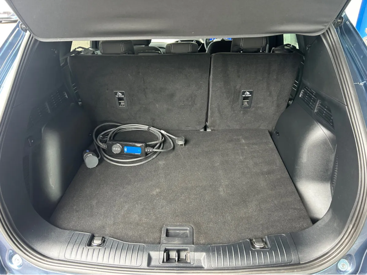 Ford Kuga TITANIUM 2.5 PHEV 225 S6.2 - Image 3