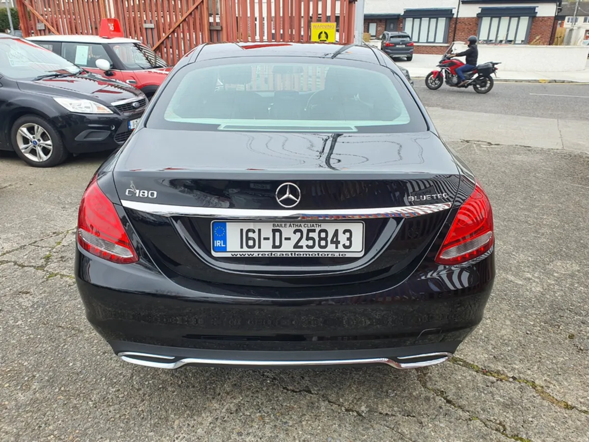 Mercedes-Benz C-Class 180 BLUETEC AUTO 4DR - Image 4