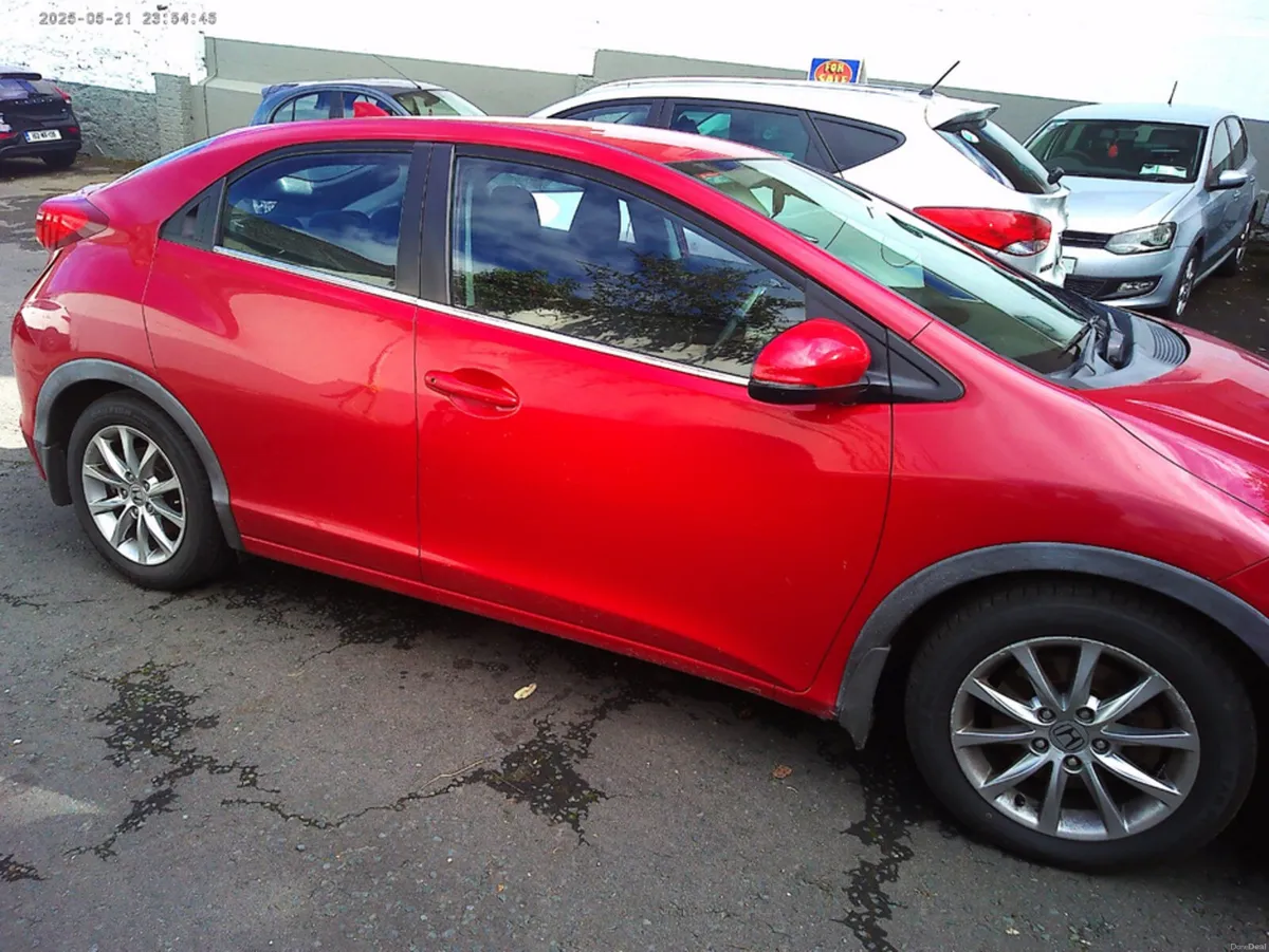 Honda Civic 2.2 I-DTEC ES 4DR - Image 4