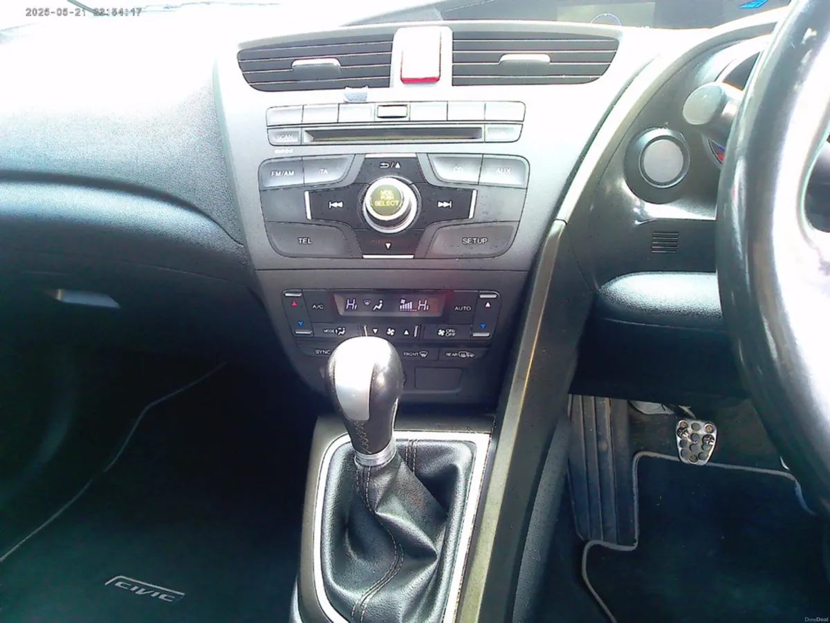 Honda Civic 2.2 I-DTEC ES 4DR - Image 6