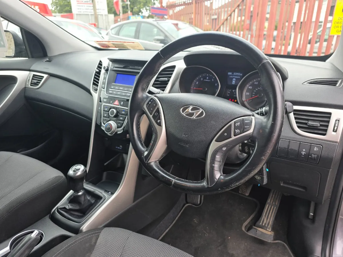 Hyundai i30 1.4 T-GDI SE 100PS 5DR - Image 6